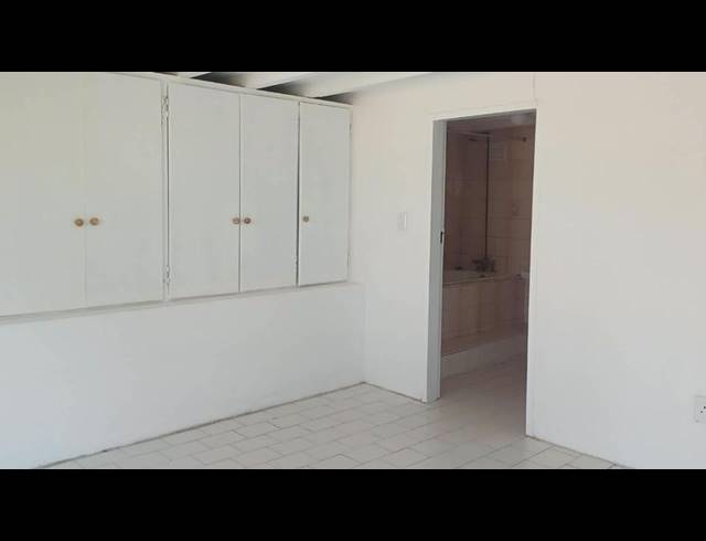1 BEDROOM PROPERTY TO RENT IN SYDENHAM